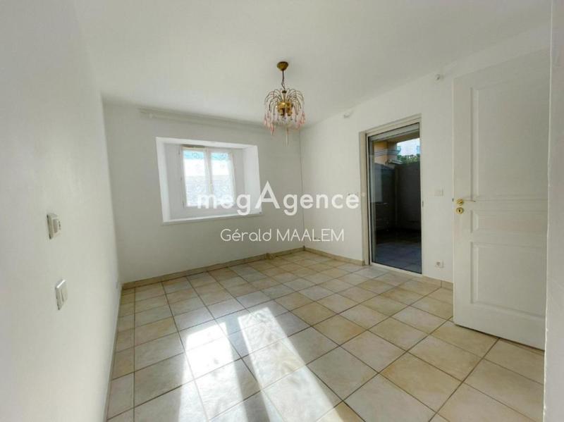 Appartement - 93 m² - 3 pièces