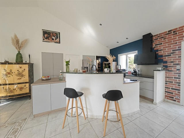 Maison - 178 m² - 7 pièces