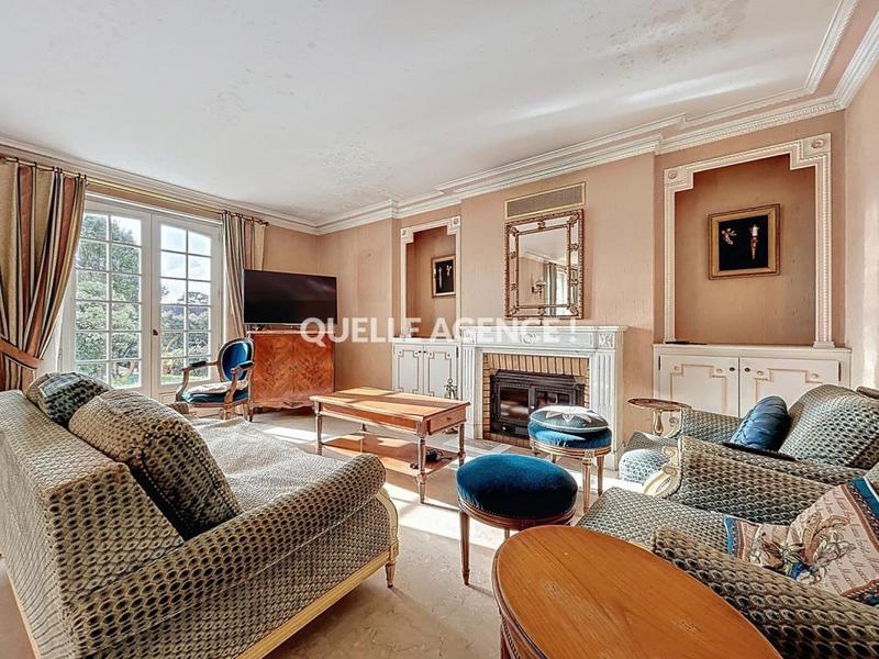 Maison - 141 m² - 8 pièces