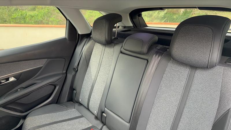 Peugeot 3008 1.2 PureTech 130 Allure Pack - Entretien constructeur