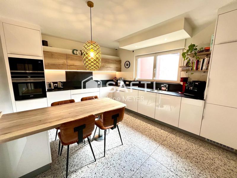 Maison - 190 m² - 8 pièces