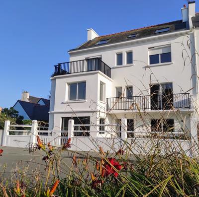 Maison - 180 m² - 8 pièces