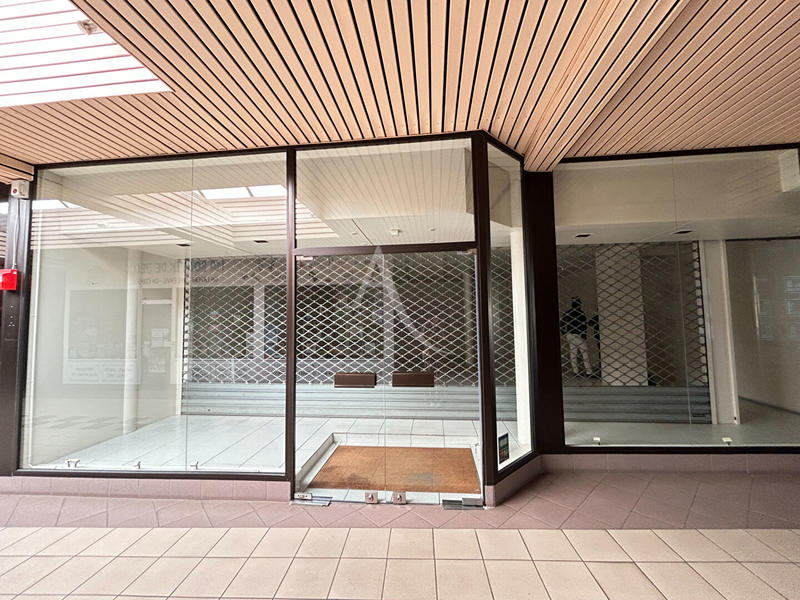 Local commercial - 109 m²