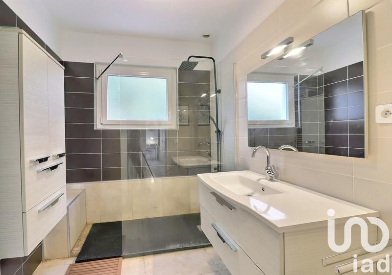 Maison - 148 m² - 6 pièces