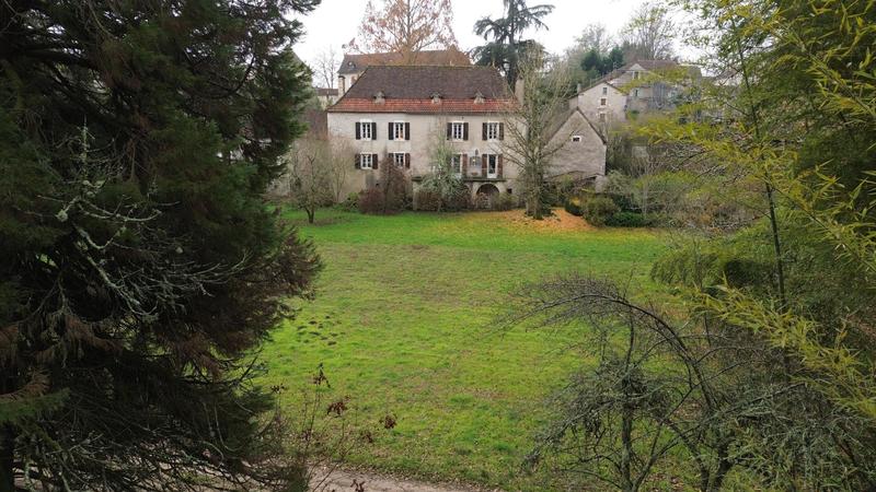 Maison - 220 m² - 10 pièces