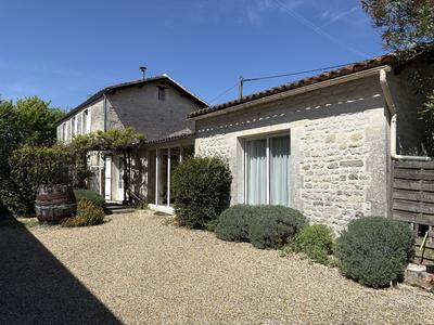 Maison en pierre - 170 m² - 7 pièces