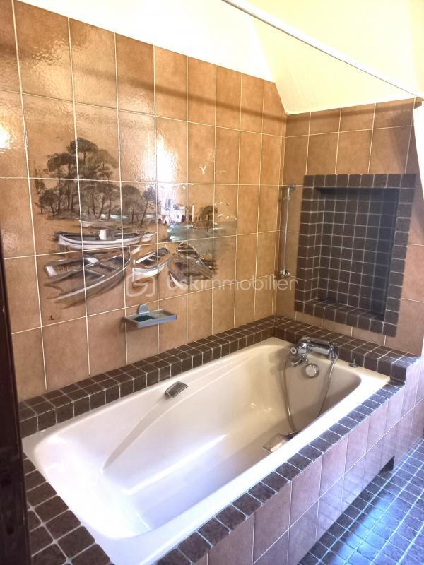 Maison traditionnelle - 135 m² - 7 pièces