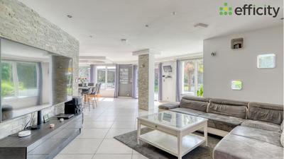 Maison - 264 m² - 8 pièces