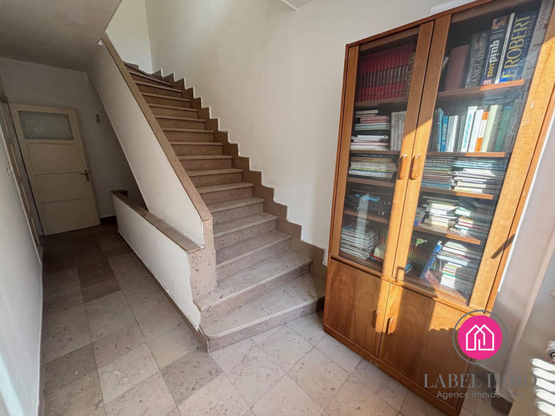 Maison - 220 m² - 9 pièces