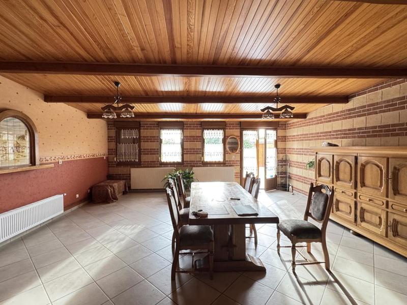 Maison - 143 m² - 6 pièces