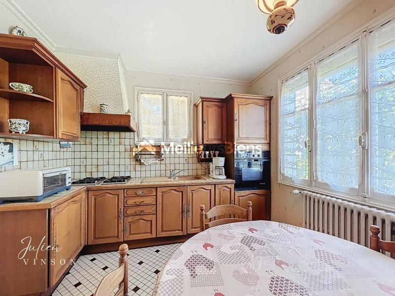 Maison - 140 m² - 8 pièces