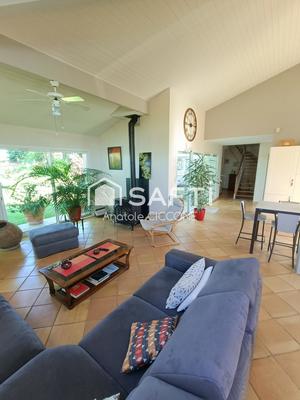 Maison - 213 m² - 7 pièces