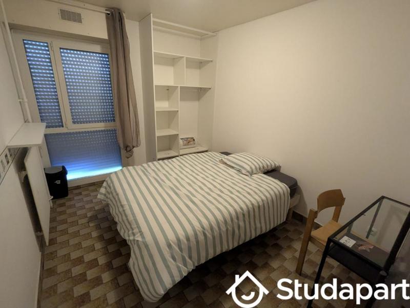 Chambre - 9 m² - 1 pièce