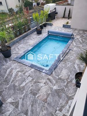 Maison - 220 m² - 6 pièces