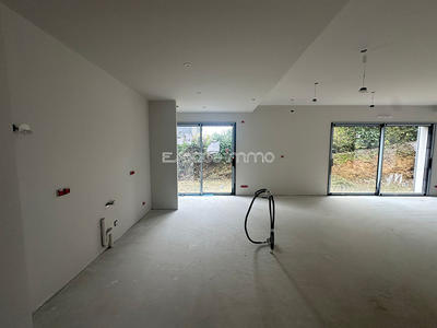 Maison - 200 m² - 6 pièces