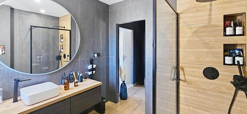 Maison - 170 m² - 7 pièces