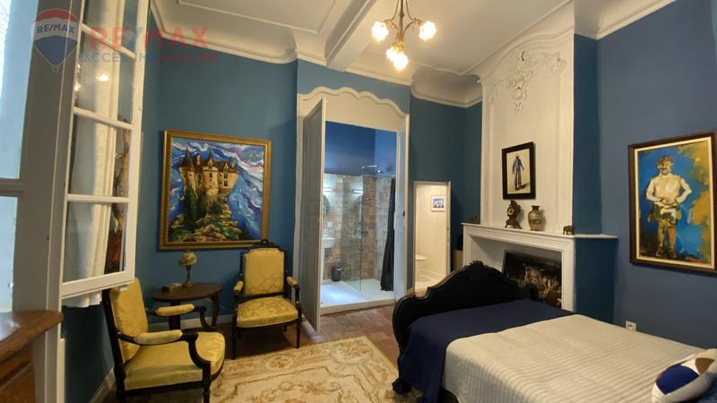 Maison - 392 m² - 12 pièces