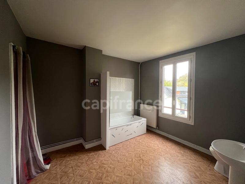 Maison - 104 m² - 5 pièces
