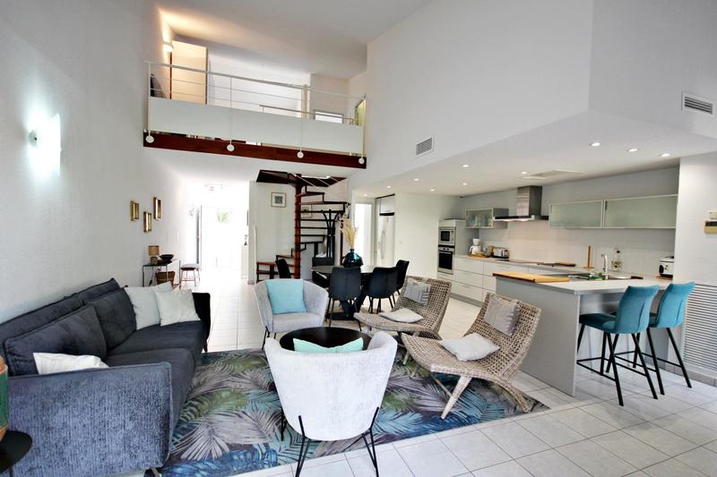 Appartement - 105 m² - 4 pièces