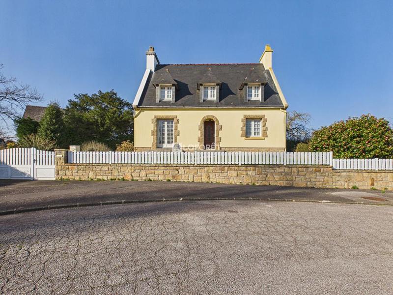 Maison - 121 m² - 6 pièces