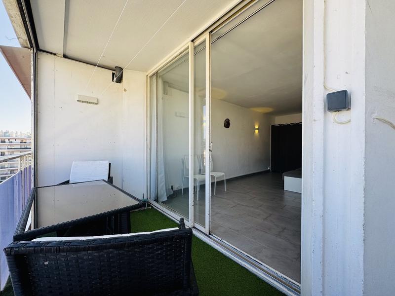 Studio - 25 m² - 1 pièce