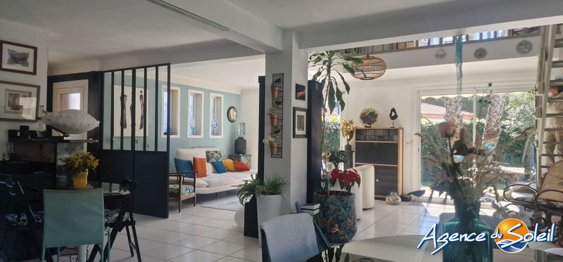 Villa - 184 m² - 6 pièces