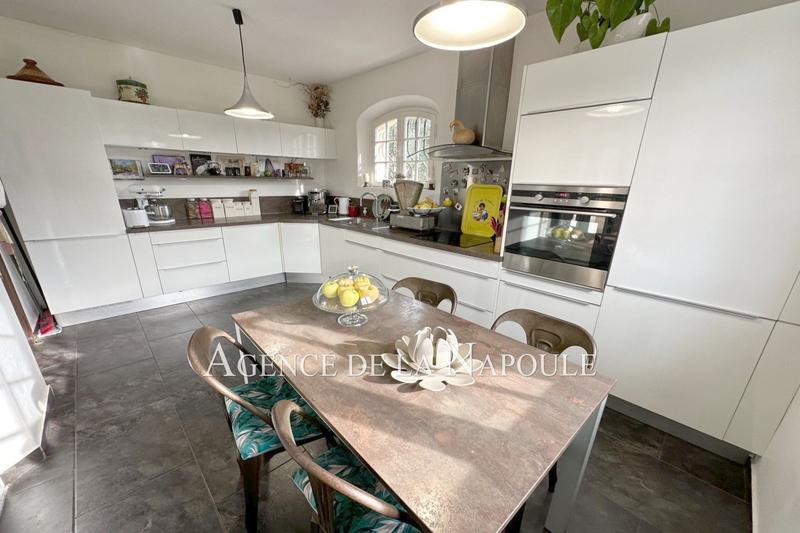 Maison - 180 m² - 6 pièces