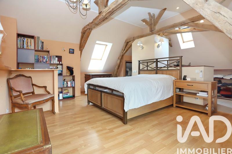 Maison - 237 m² - 8 pièces