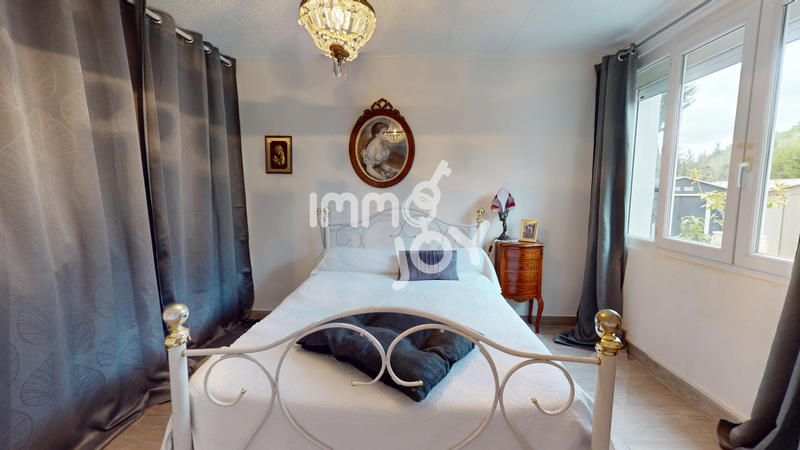 Villa - 213 m² - 8 pièces