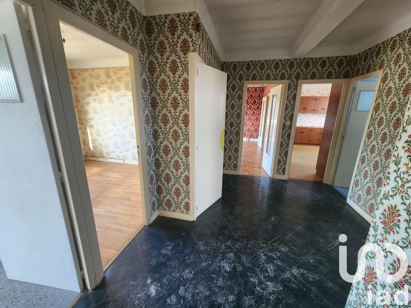 Maison - 230 m² - 12 pièces