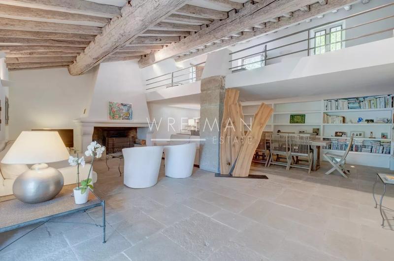 Villa - 200 m² - 5 pièces