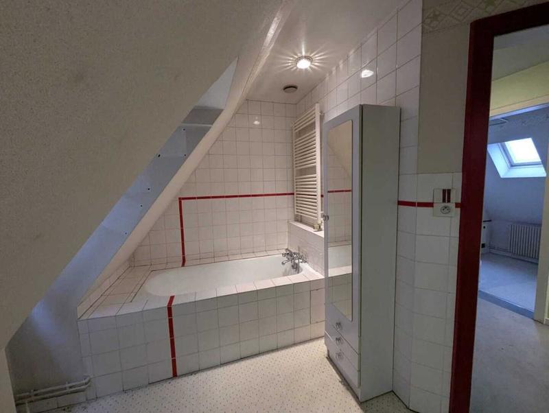 Maison - 258 m² - 6 pièces