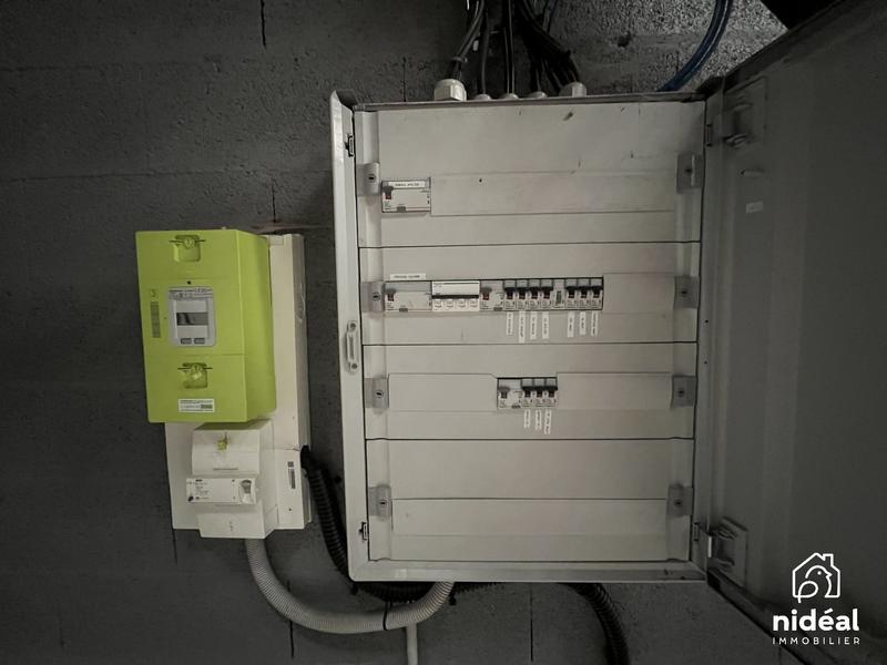 Maison - 180 m² - 4 pièces