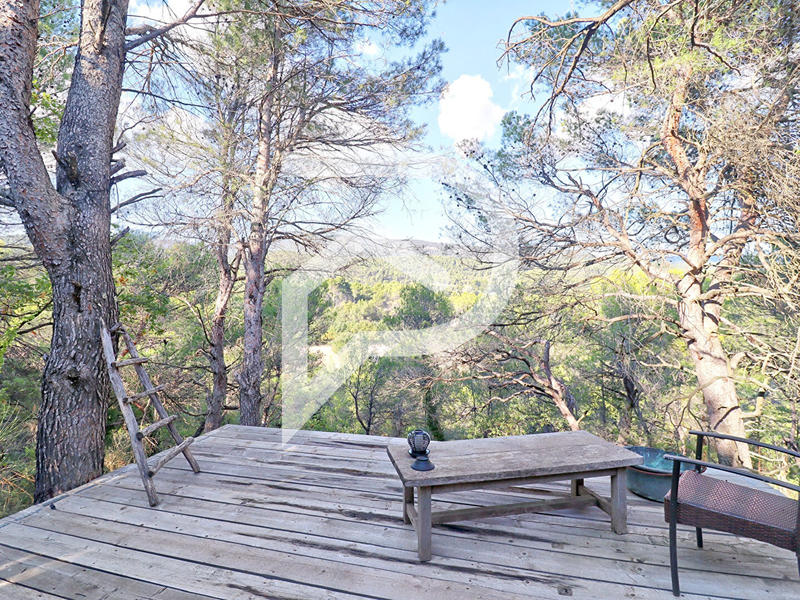 Villa - 183 m² - 12 pièces