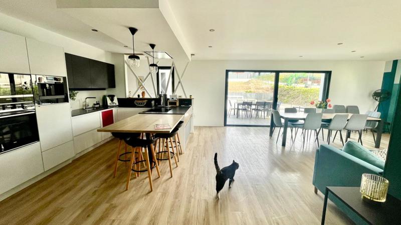 Maison - 178 m² - 7 pièces