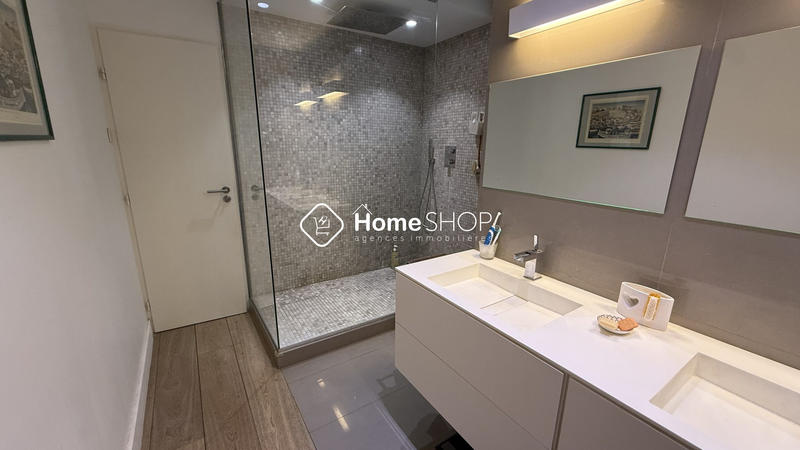 Appartement - 80 m² - 3 pièces