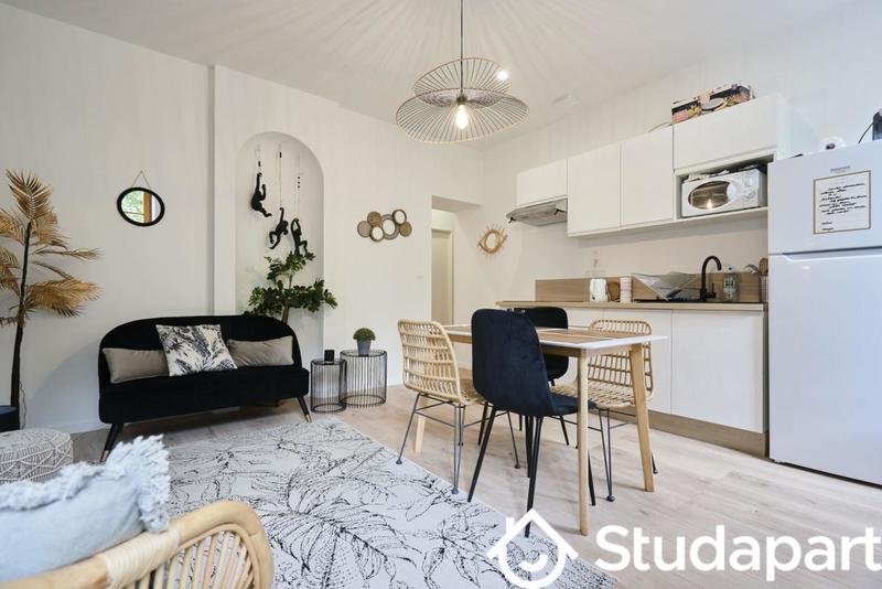 Chambre - 10 m² - 1 pièce