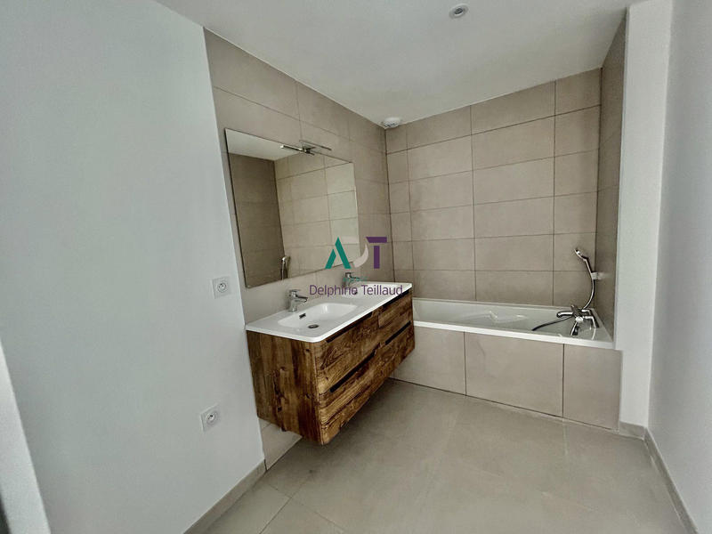 Appartement - 85 m² - 4 pièces