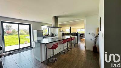 Maison - 437 m² - 5 pièces