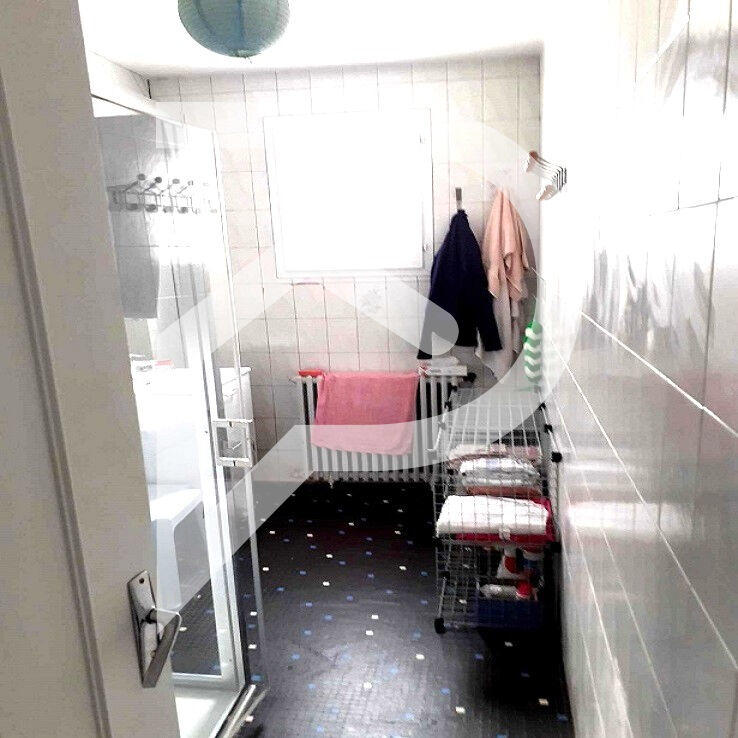 Maison - 94 m² - 5 pièces