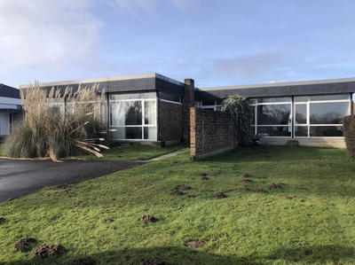 Local commercial - 250 m² - 7 pièces