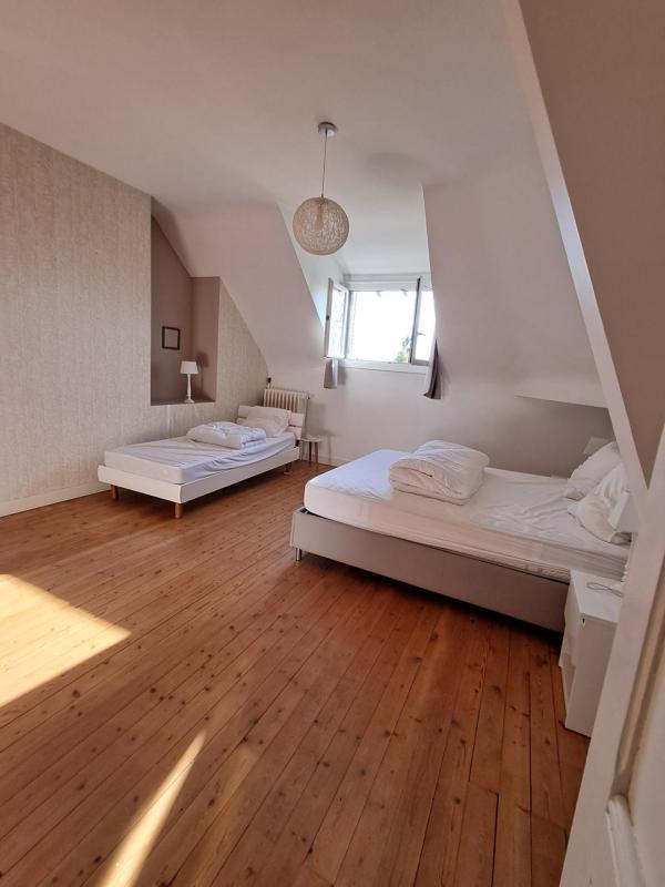 Demeure - 292 m² - 10 pièces