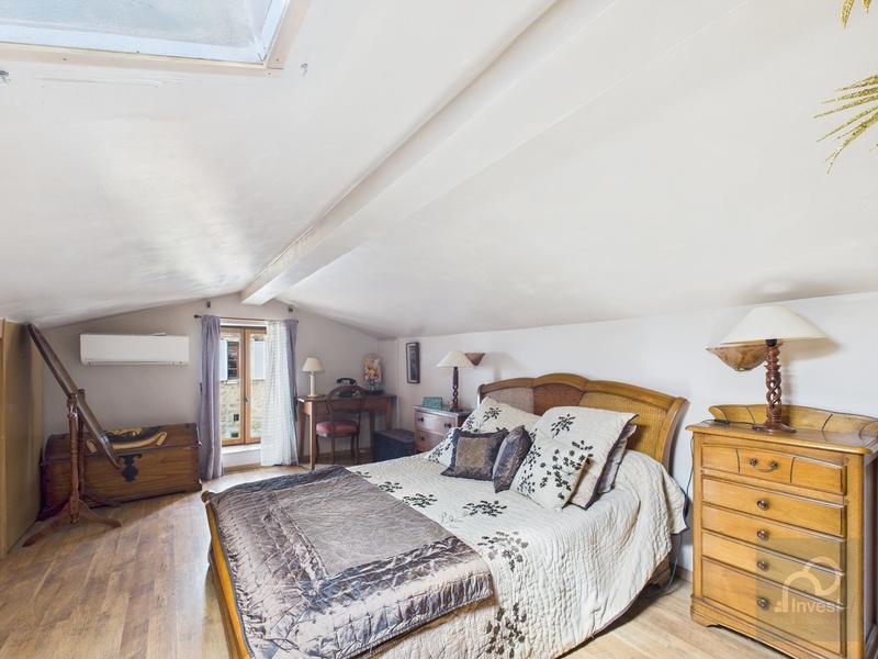 Maison traditionnelle - 105 m² - 5 pièces