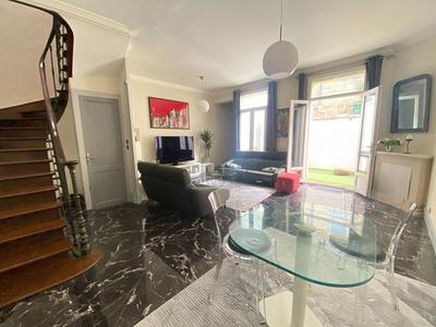 Maison - 107 m² - 5 pièces