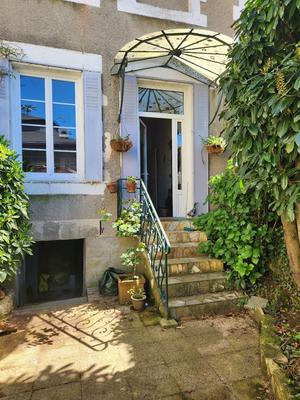 Maison - 189 m² - 6 pièces