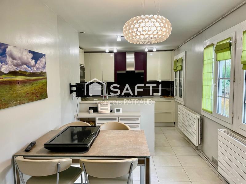 Maison - 147 m² - 6 pièces