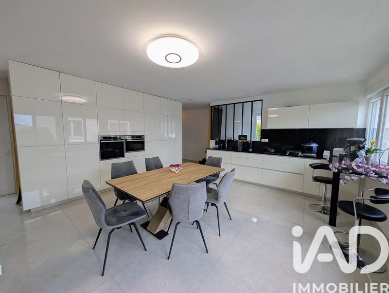 Appartement - 150 m² - 6 pièces