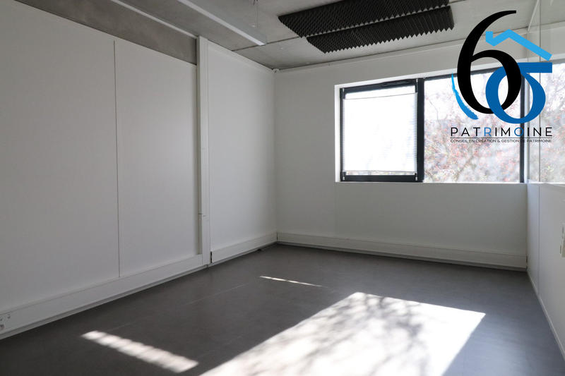 Local commercial - 279 m² - 8 pièces