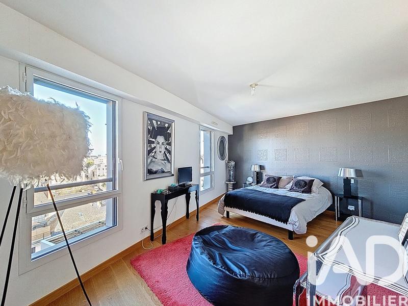 Duplex - 198 m² - 7 pièces