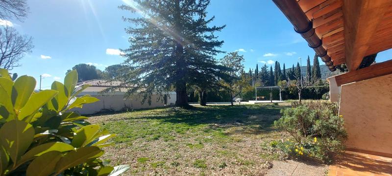 Propriété - 206 m² - 7 pièces